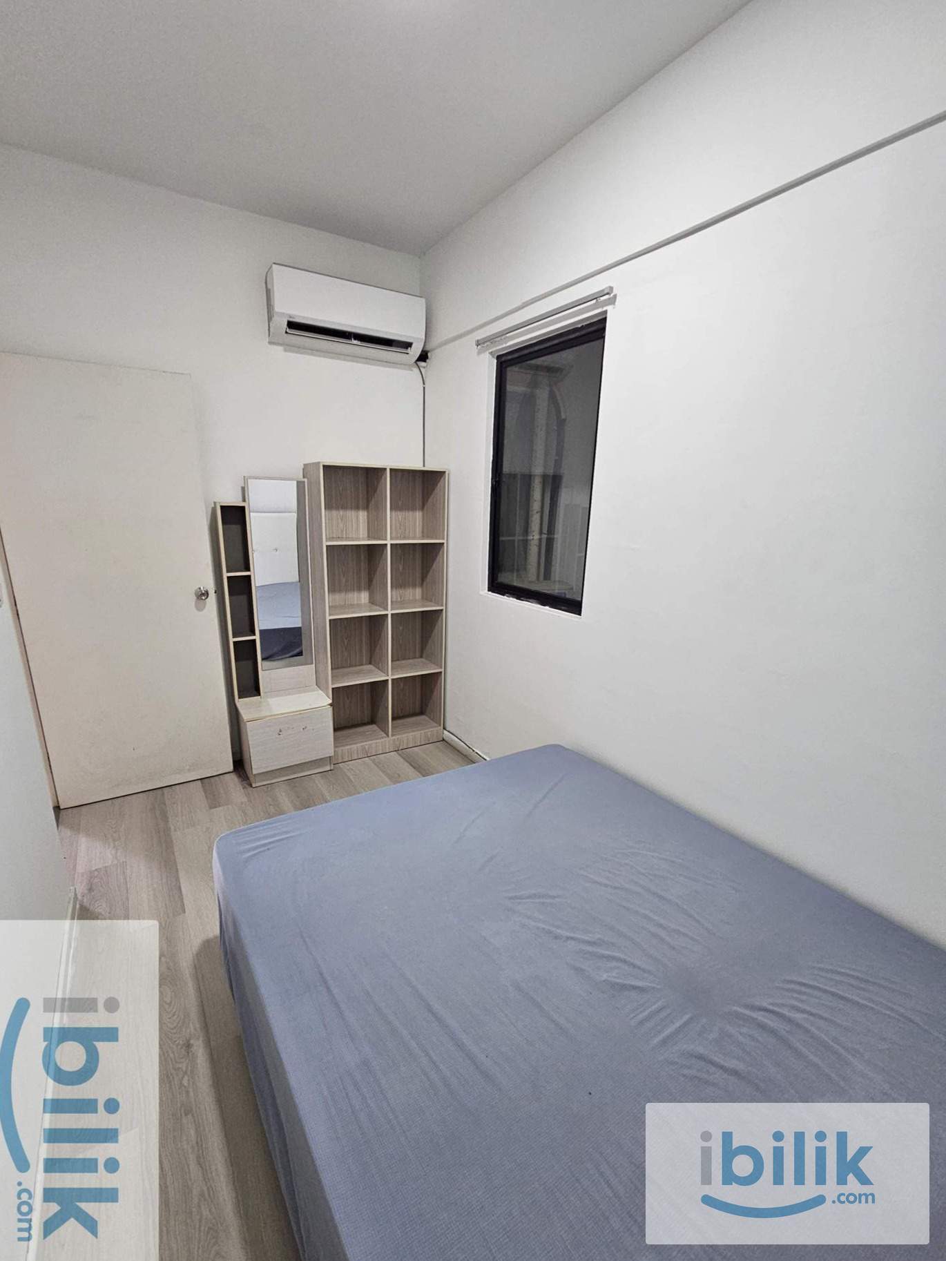 Tri Pinnacle aircond Middle room included utilities shared bathroom - Image 3