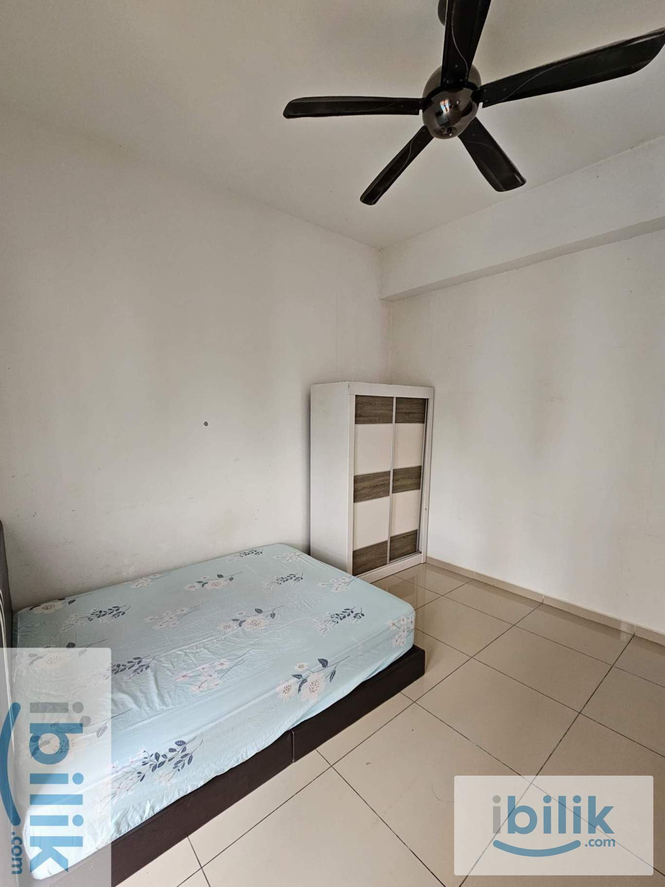 Platinum 3 Furnished Aircond Middle room include utilities - Image 4