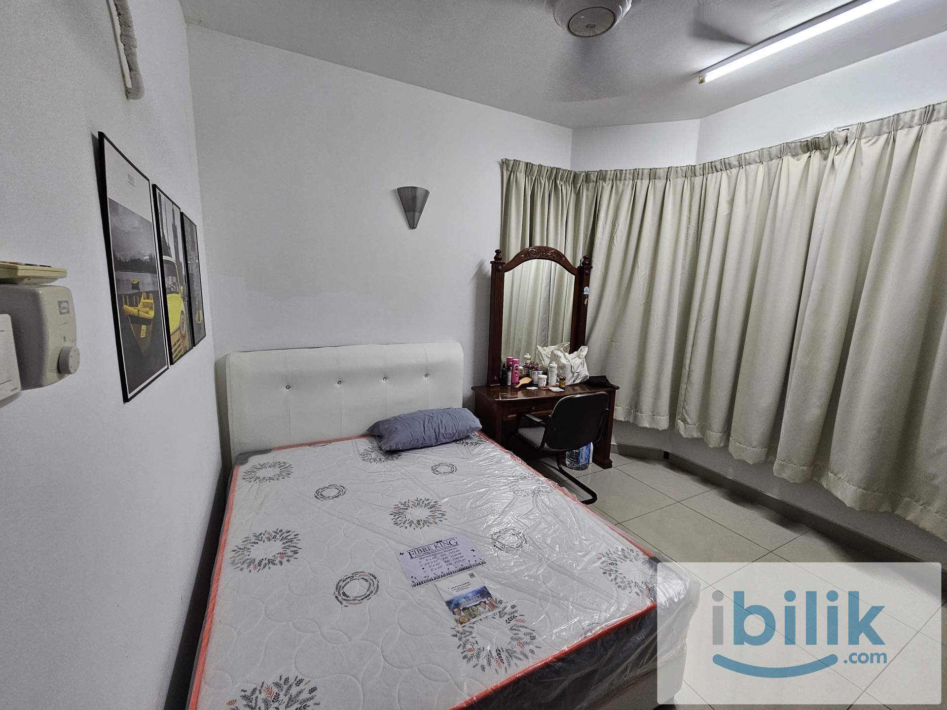 Gurney Park aircond furnish Master room included utilities FEMALE ONLY - Image 1