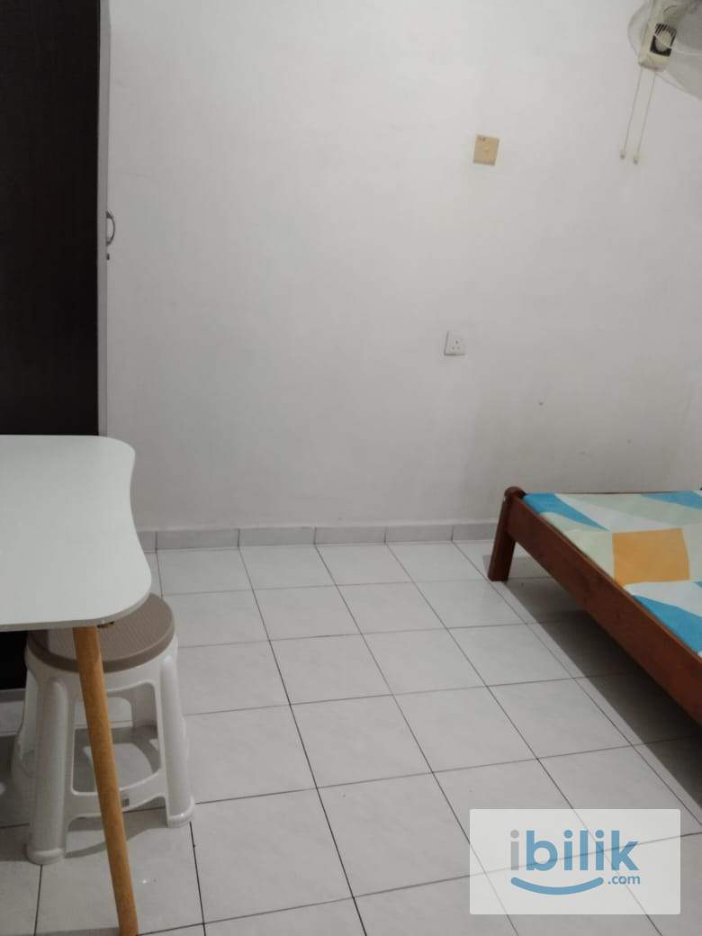 Npark Furnished Middle room Share bathroom included utilities - Image 3