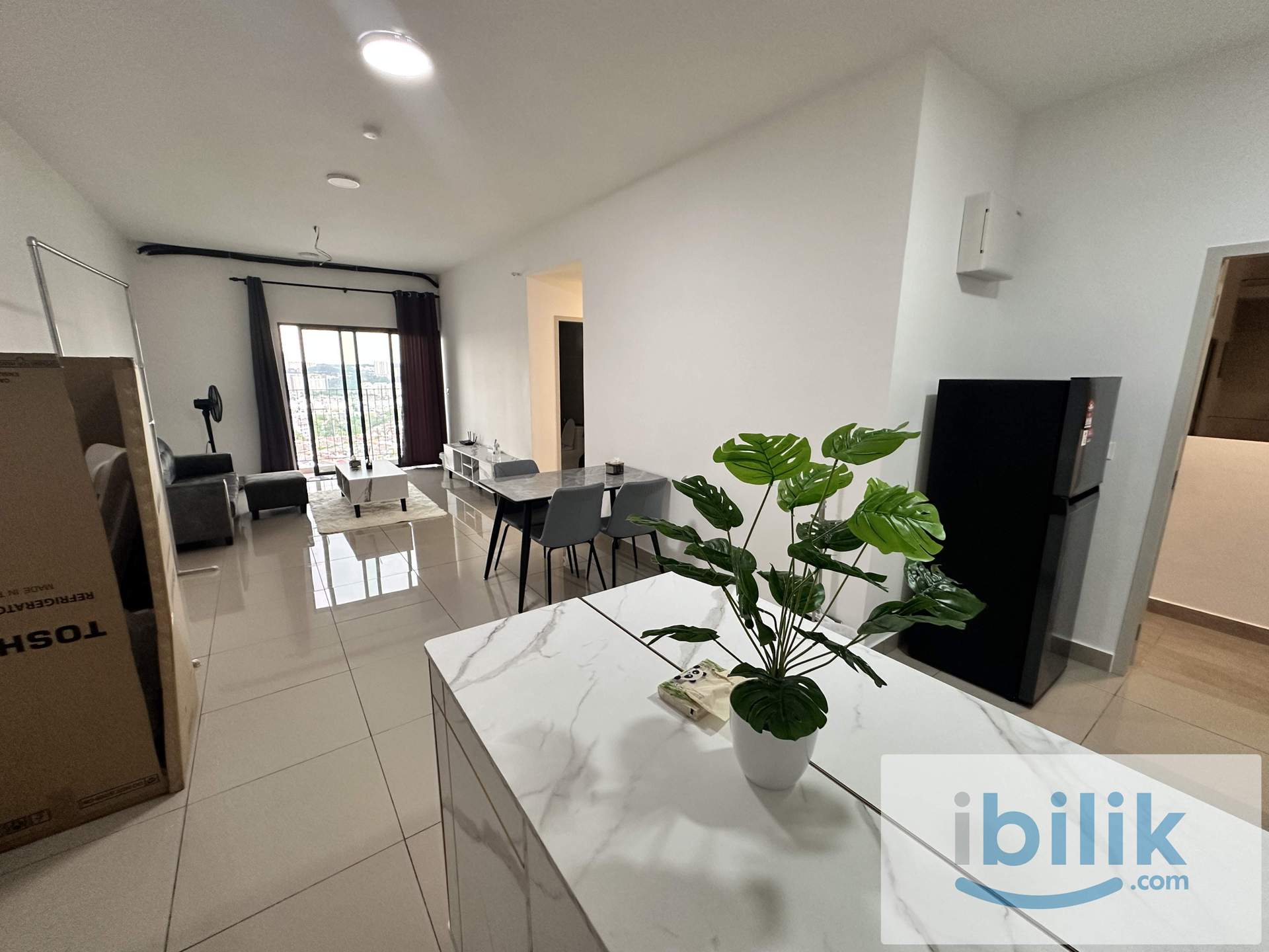 M Oscar Small Room for Rent - Image 3