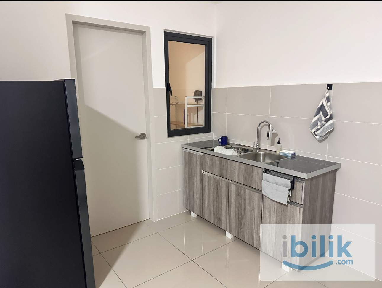 M Oscar Small Room for Rent - Image 4