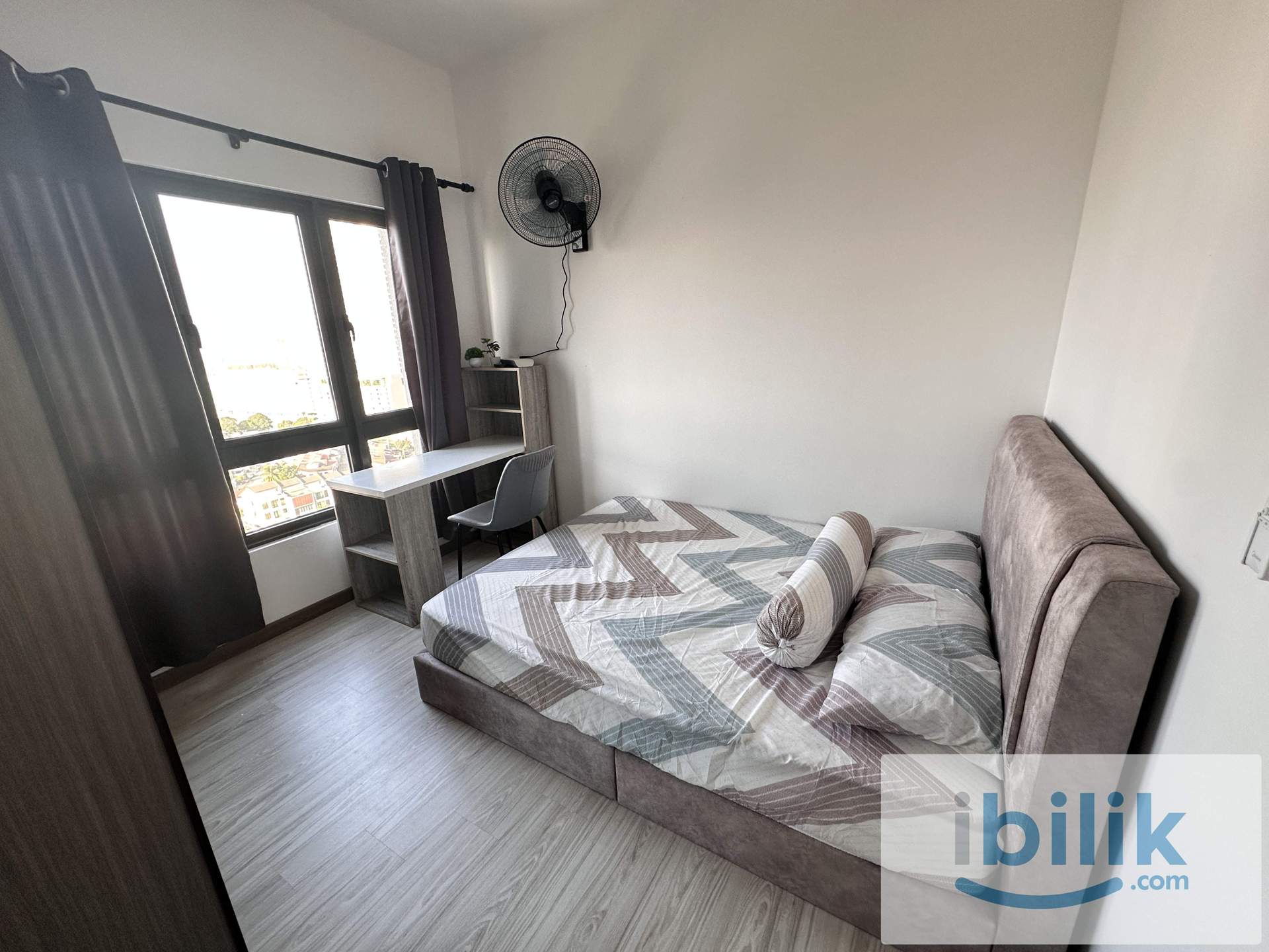 Middle Room at M Oscar Residence, Bandar Baru Sri Petaling - Image 7