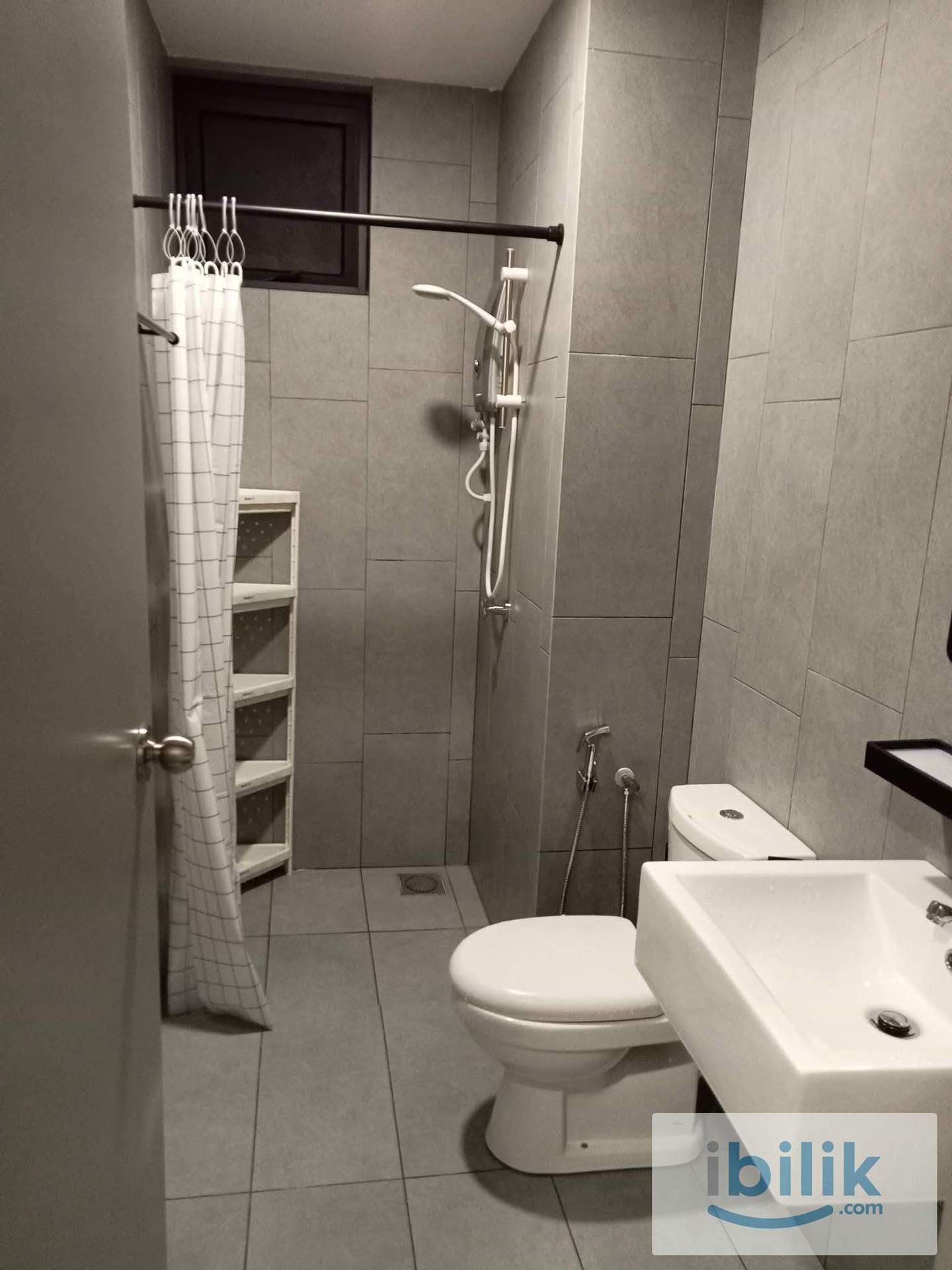 🏡 Clean & Cozy Co-Living Medium Room for Female 🚺 | Near to MRT/LRT Maluri | Fully Furnished - Image 5