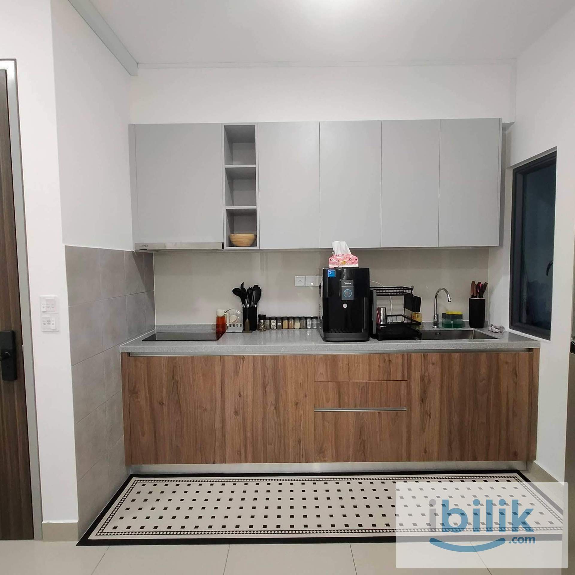 🏡 Clean & Cozy Co-Living Medium Room for Female 🚺 | Near to MRT/LRT Maluri | Fully Furnished - Image 6