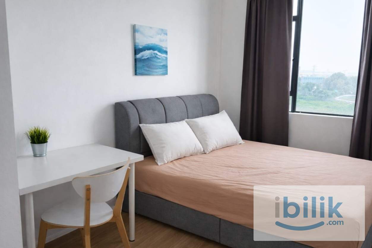 🏡 Cozy Master BedRoom for Rent at The Greens @ Subang West, Shah Alam 🌿 - Image 1