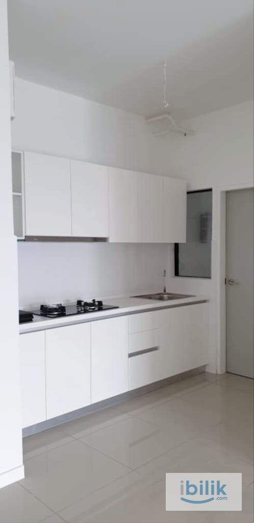 🏡 Cozy Master BedRoom for Rent at The Greens @ Subang West, Shah Alam 🌿 - Image 4