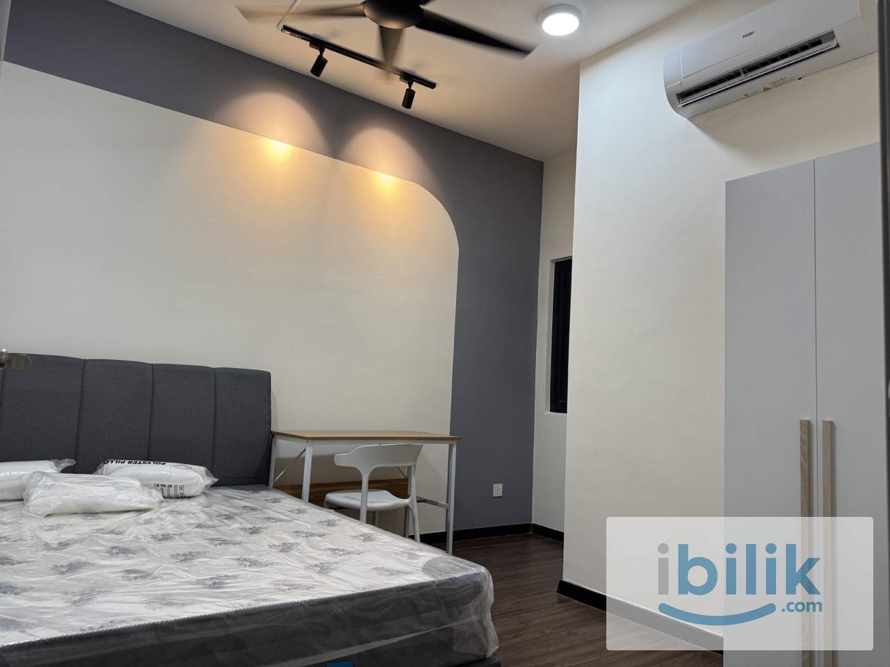 ‼️EMBAYU, NEAR HELP UNI✅ Premium ⭐️ Single Room Fully Furnished @ NEW 10” Mattress Aircond Wardrobe Table Chair - Image 1