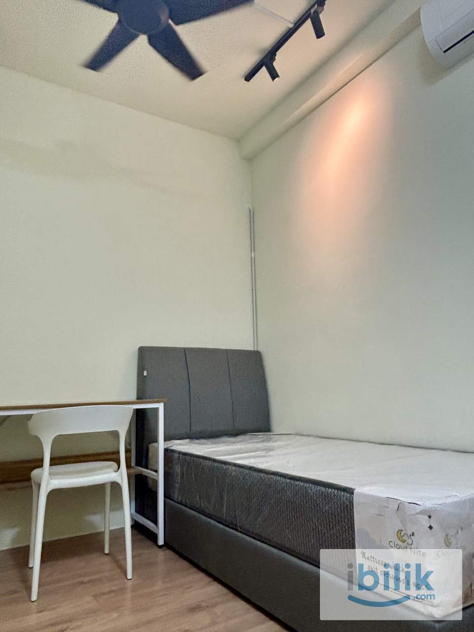 🔥Dian Residence, Seksyen 13 Single Room🔥Fully Furnish NEW Aircond Wardrobe Table Chair Mattress - Image 1