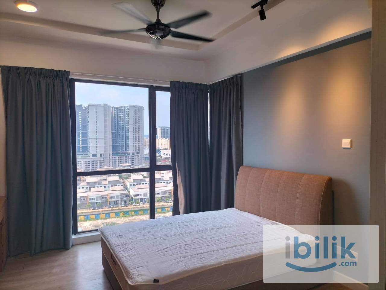 Premium ⭐️ Studio Room Fully Furnished @ Nova Saujana, Special Promotion, Aircond Wardrobe Table Chair Mattress - Image 1