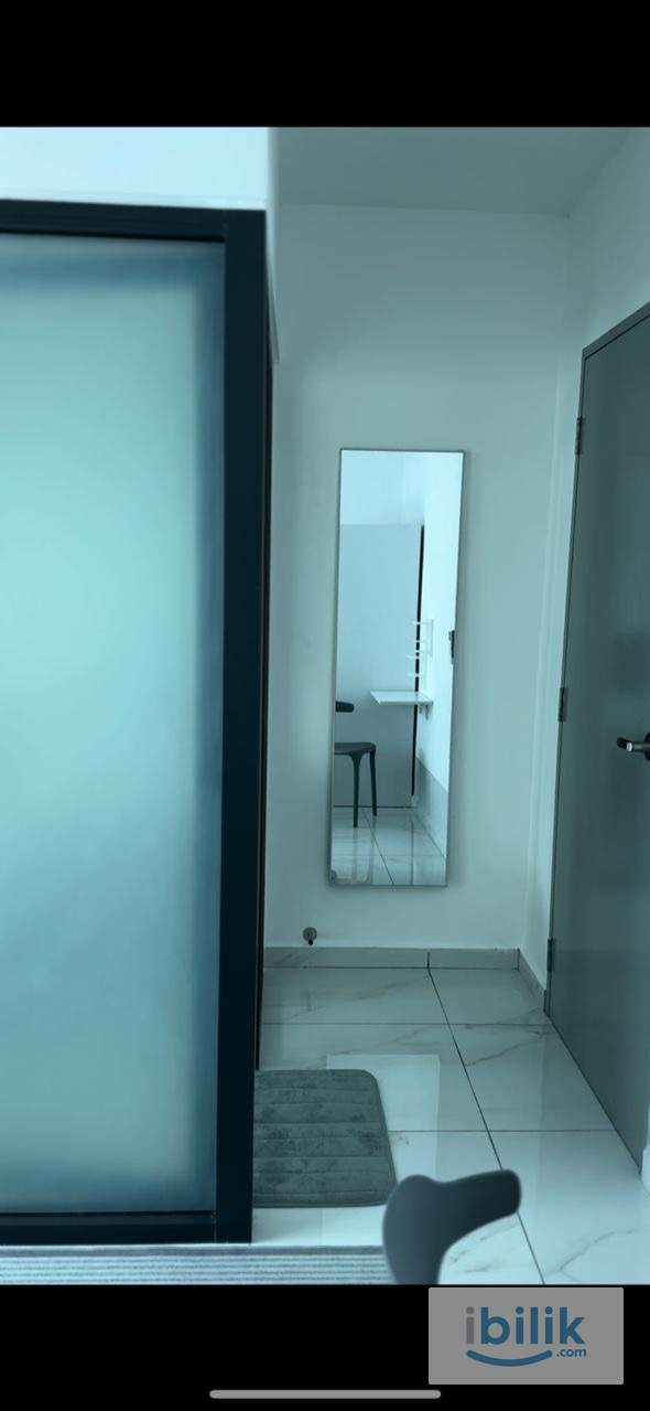 PREMIUM Master Room at Batu Kawan, In Front Design Village, 5 mins to BKIP - Image 7