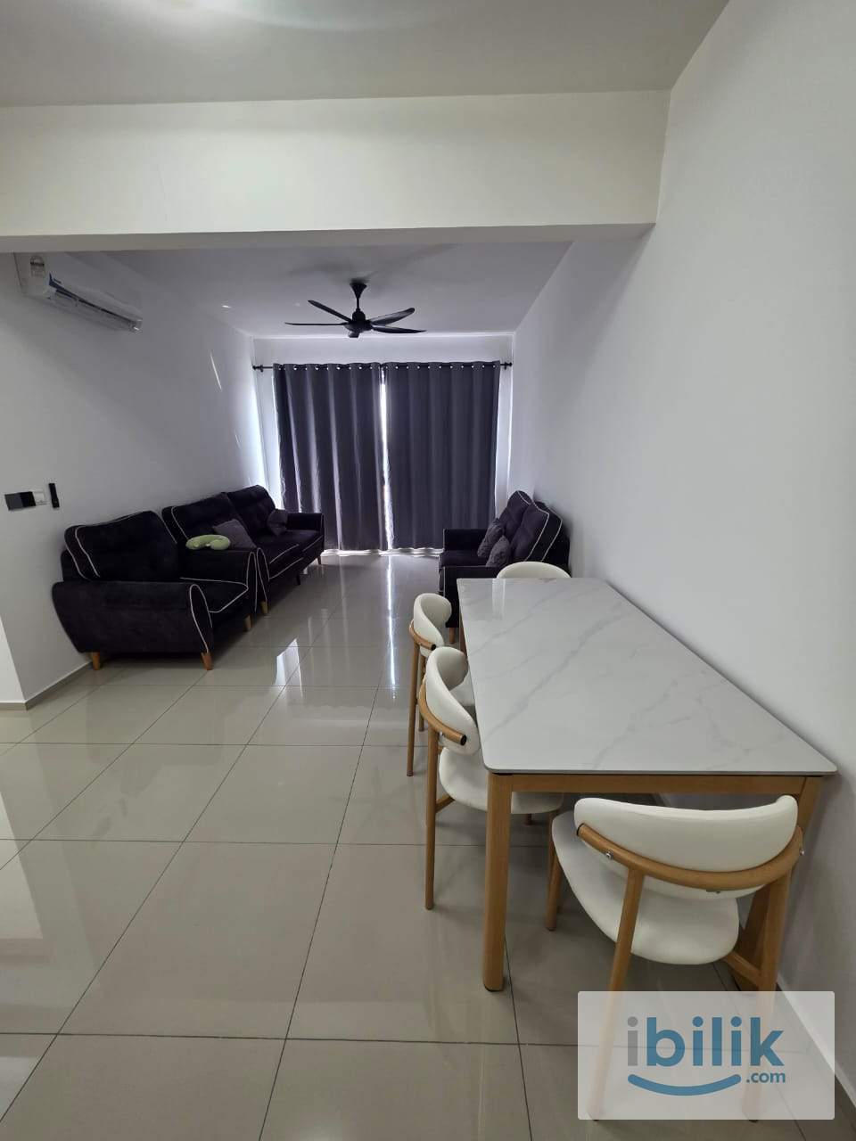 All room - Image 1
