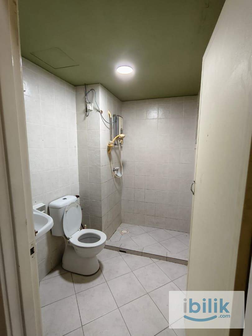 Middle Room, Room Rental Green Avenue Bukit Jalil (Walking Distance to LRT,Fully Furnished) - Image 3