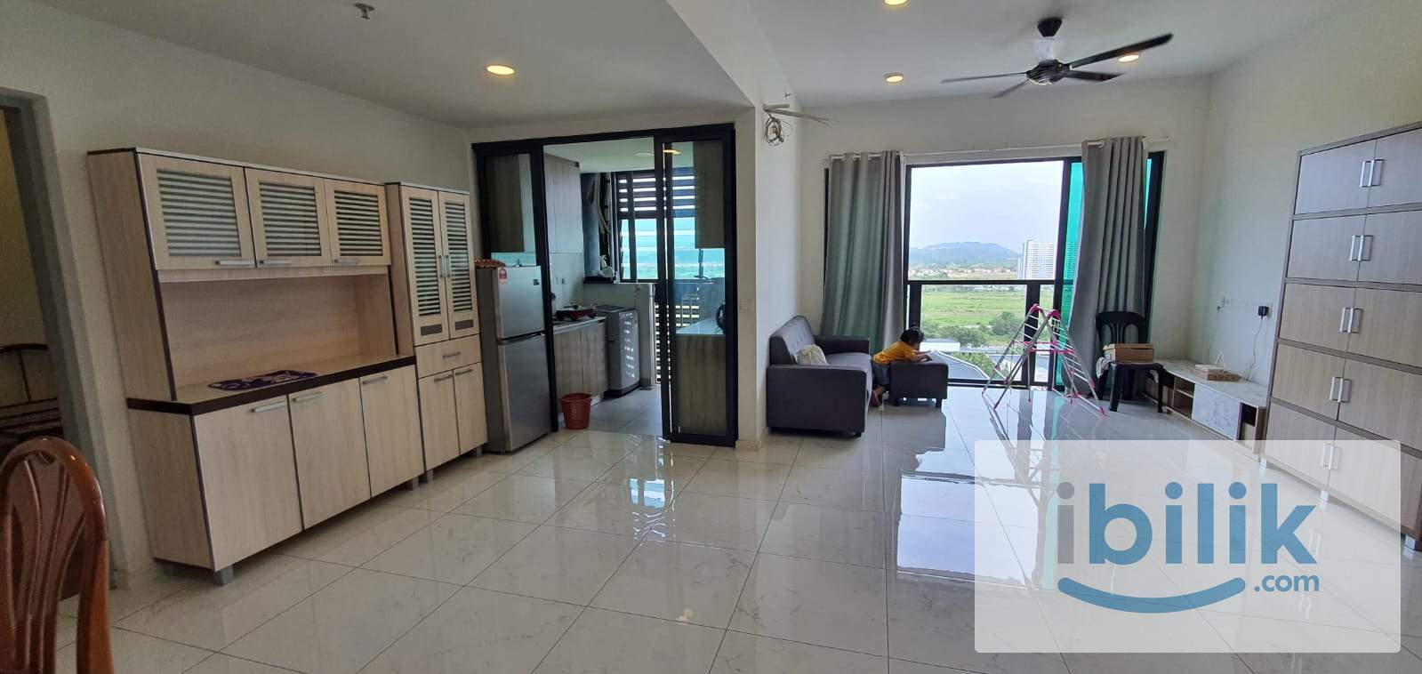 MIDDLE ROOM TO RENT - Image 2