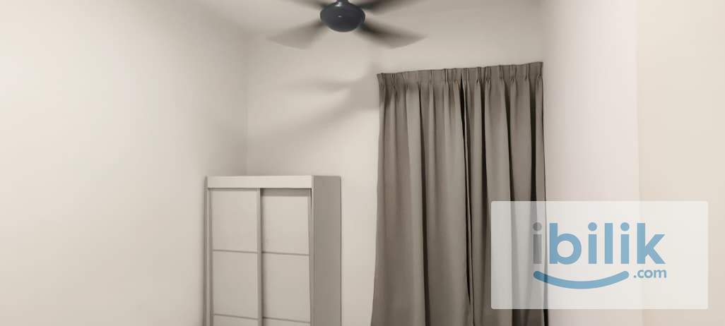 Small Room - Image 1