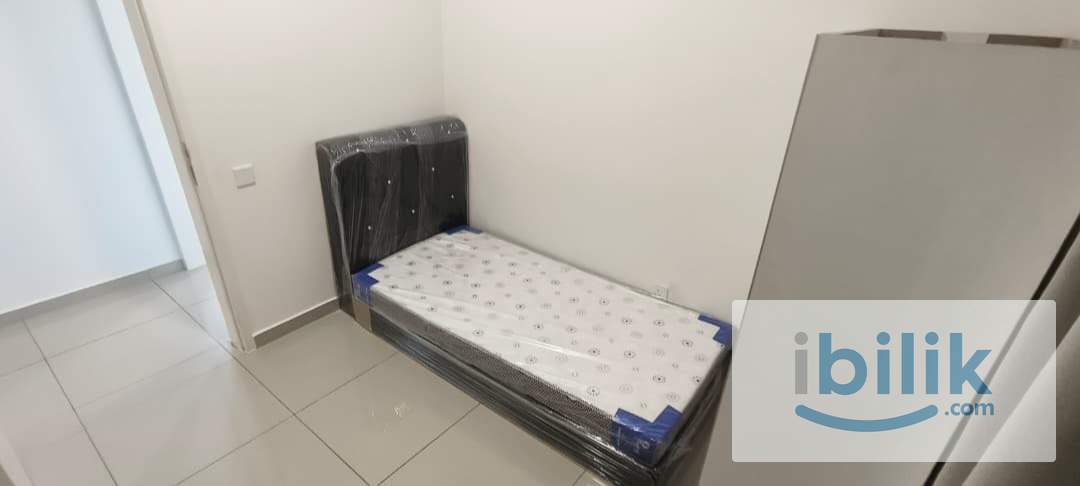 Small Room - Image 3
