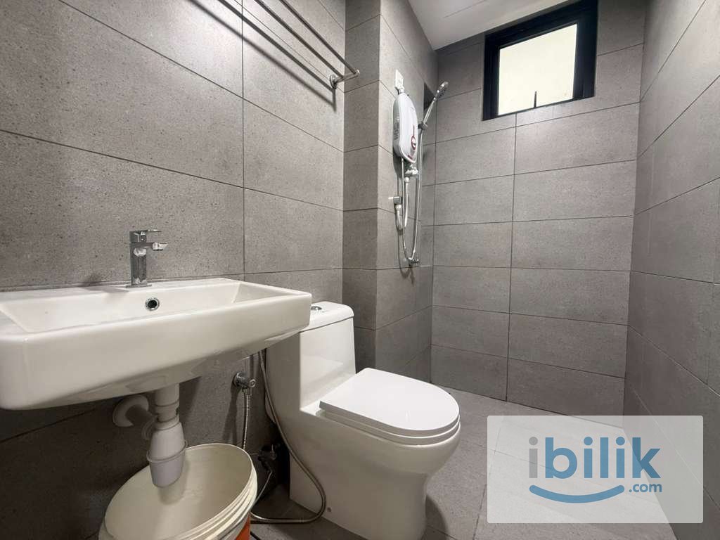 Cozy Master Room for Rent @ Vivo Executive Apartment, Batu Kawan - Image 3