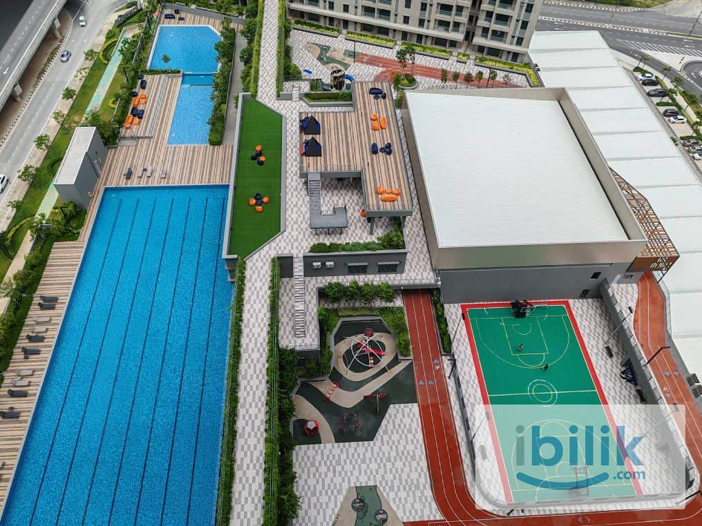 Cozy Junior Master Room at Sinaran Residences, Bandar Cassia - Image 1