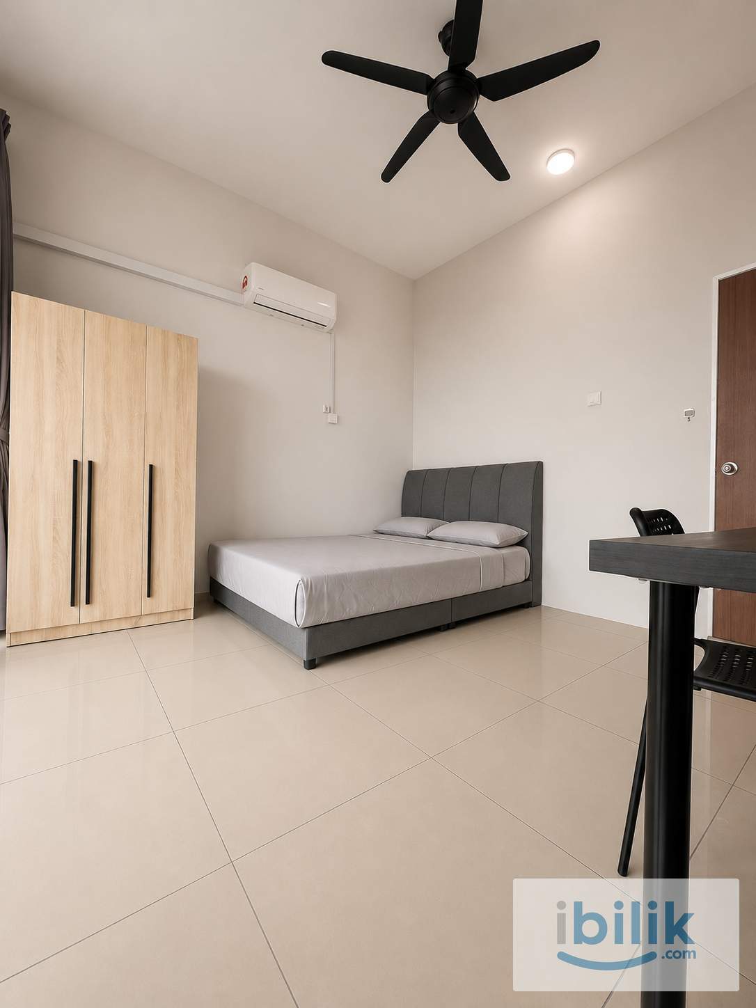 Middle Room with balcony at Abel Residence Condominium, Bukit Mertajam, Seberang Perai - Image 3