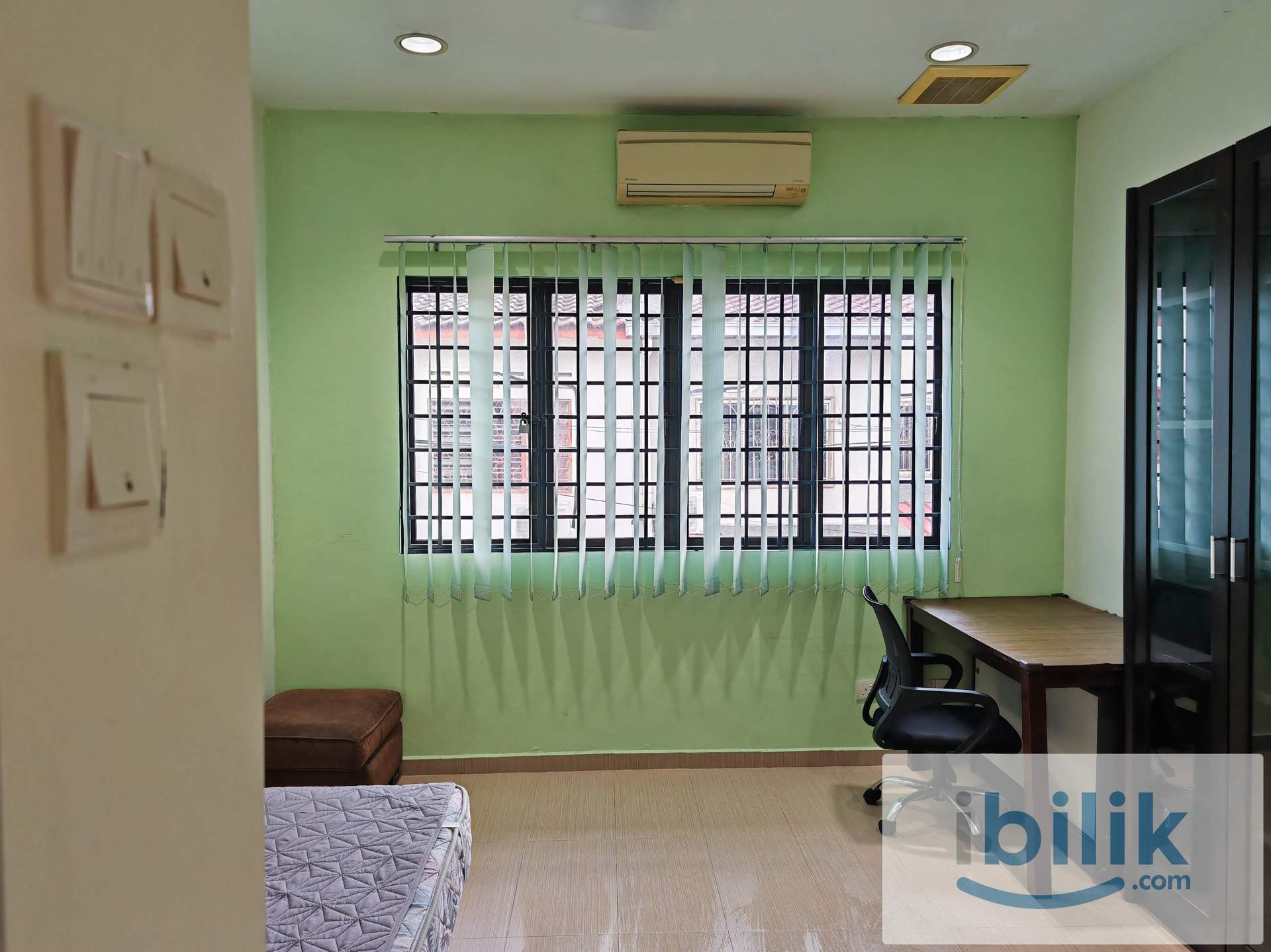 Room E - Image 1