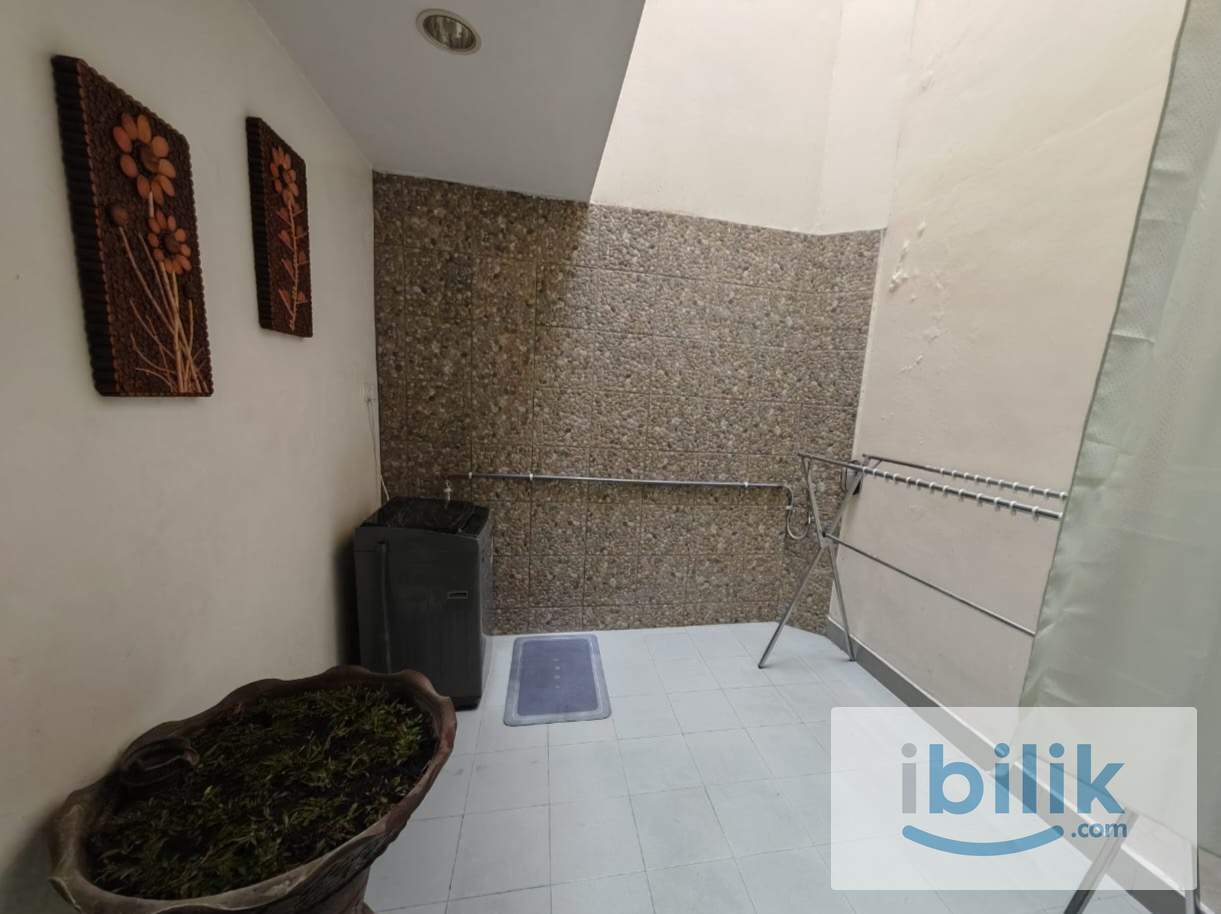 Room E - Image 4