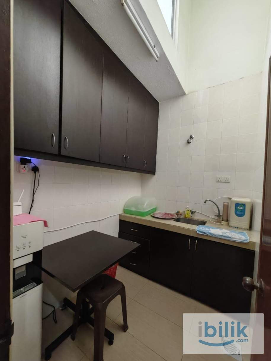 Room E - Image 6
