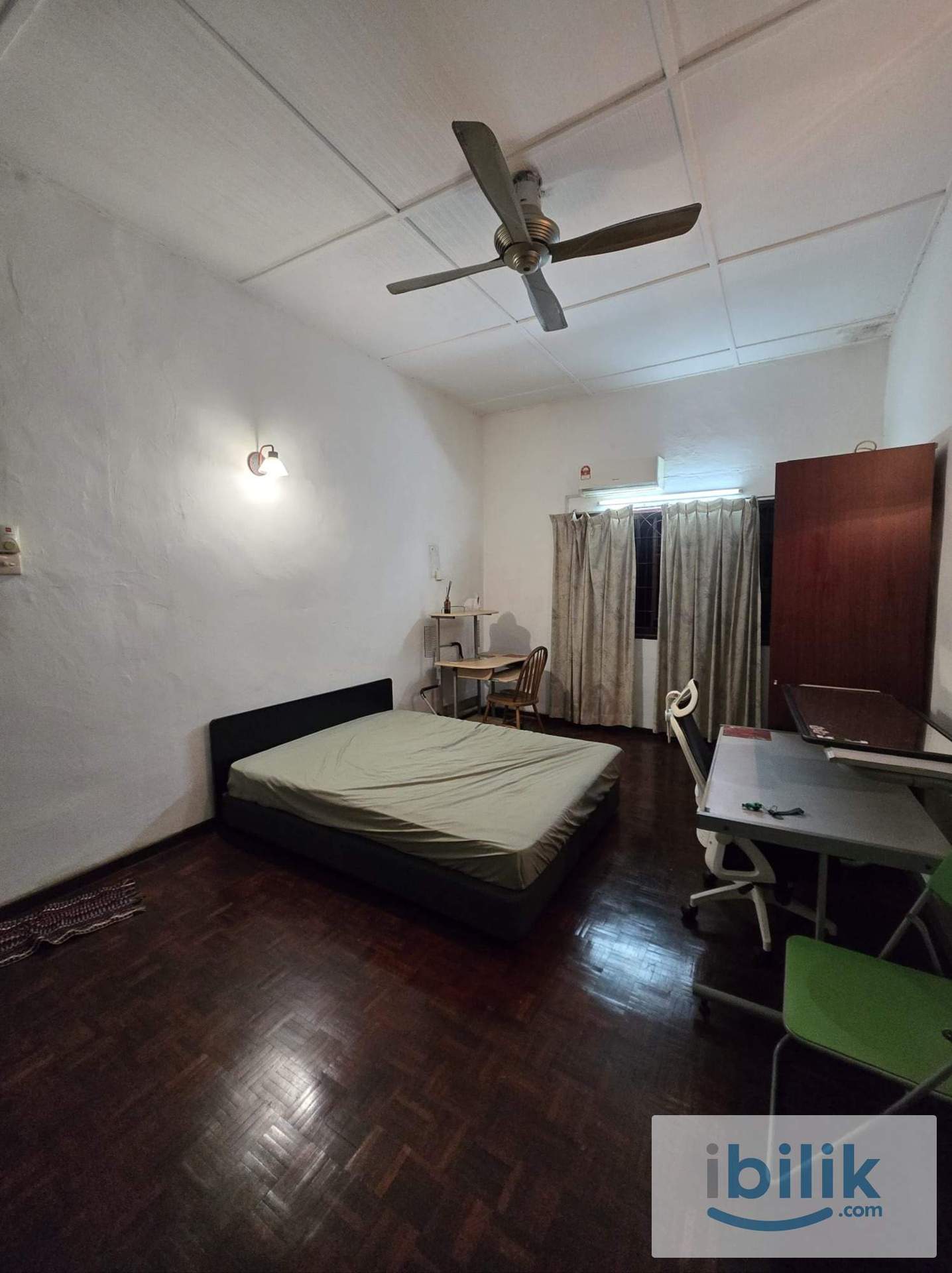 Near CIQ - Masterbedroom for Rent - Image 1