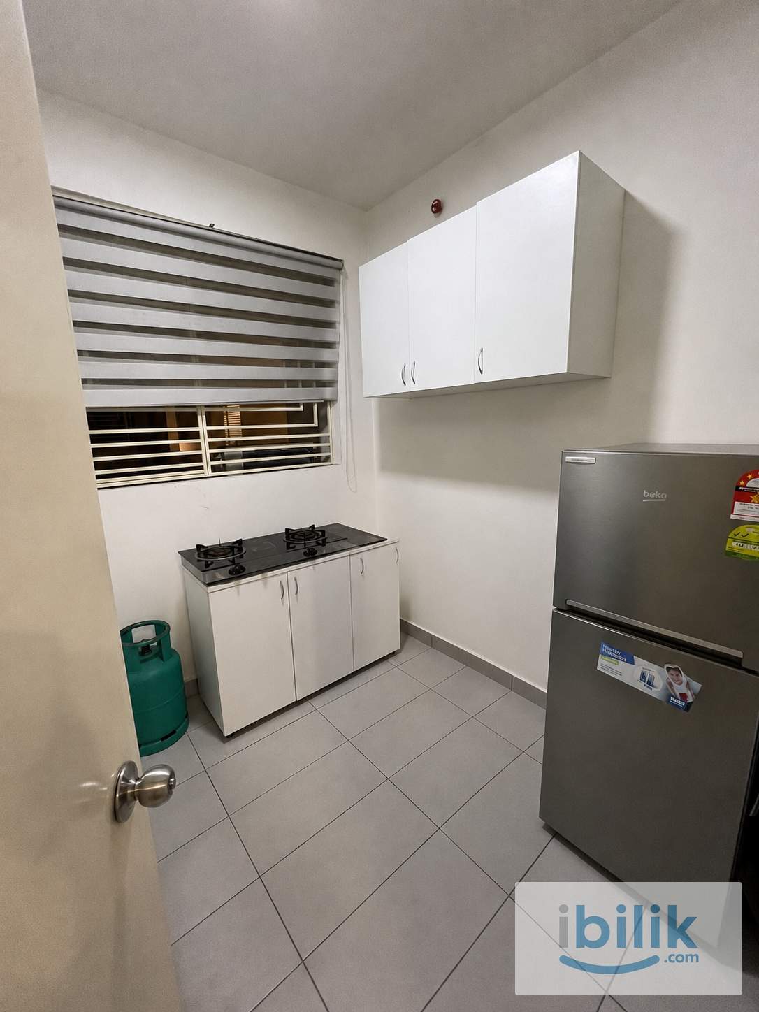 Male Single Room-6mins walk LRT @ Casa Green Bukit Jalil | Male Unit | Fully Furnished | Zero Deposit - Image 4