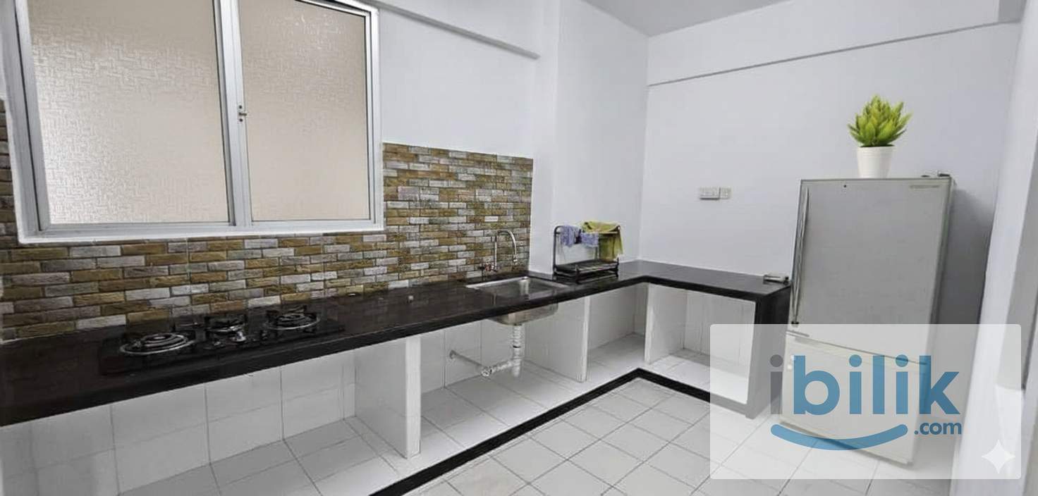 Master Bedroom @ Elit Heights Bayan Lepas - Image 4