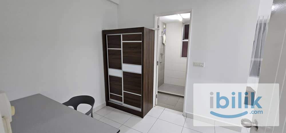 Master Bedroom @ Elit Heights Bayan Lepas - Image 5
