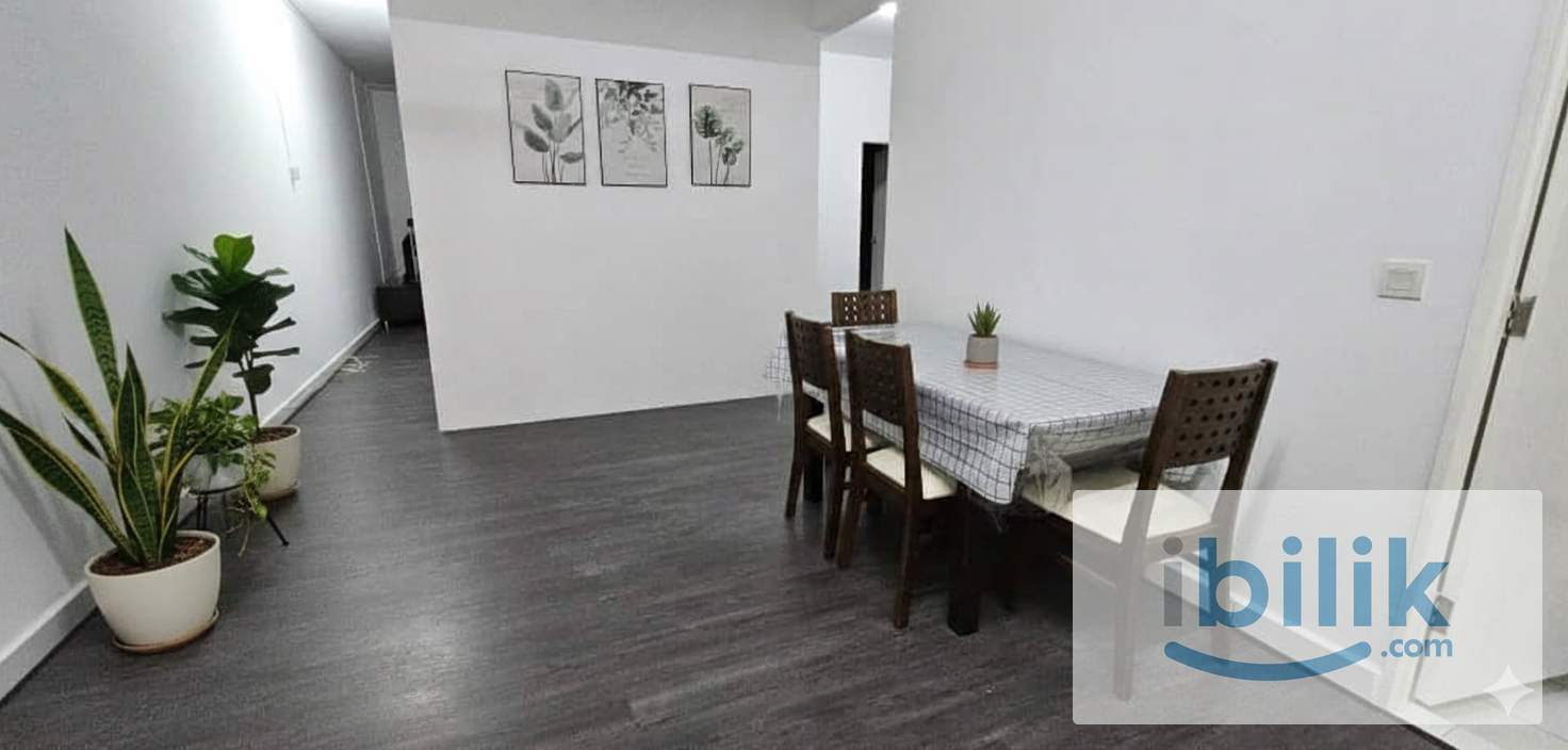 Middle Room 1 at Elit Heights Bayan Lepas - Image 2
