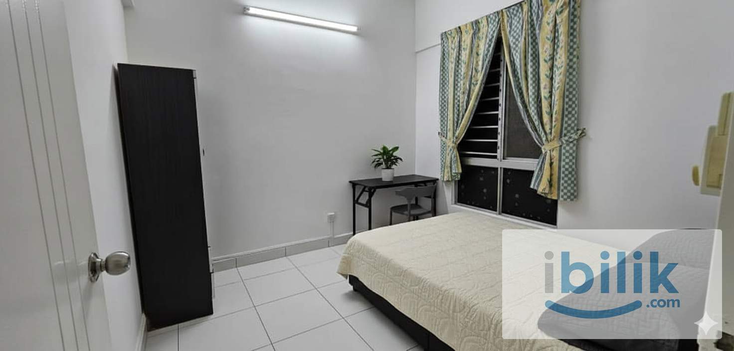 Middle Room 3 at Elit Heights Bayan Lepas - Image 1