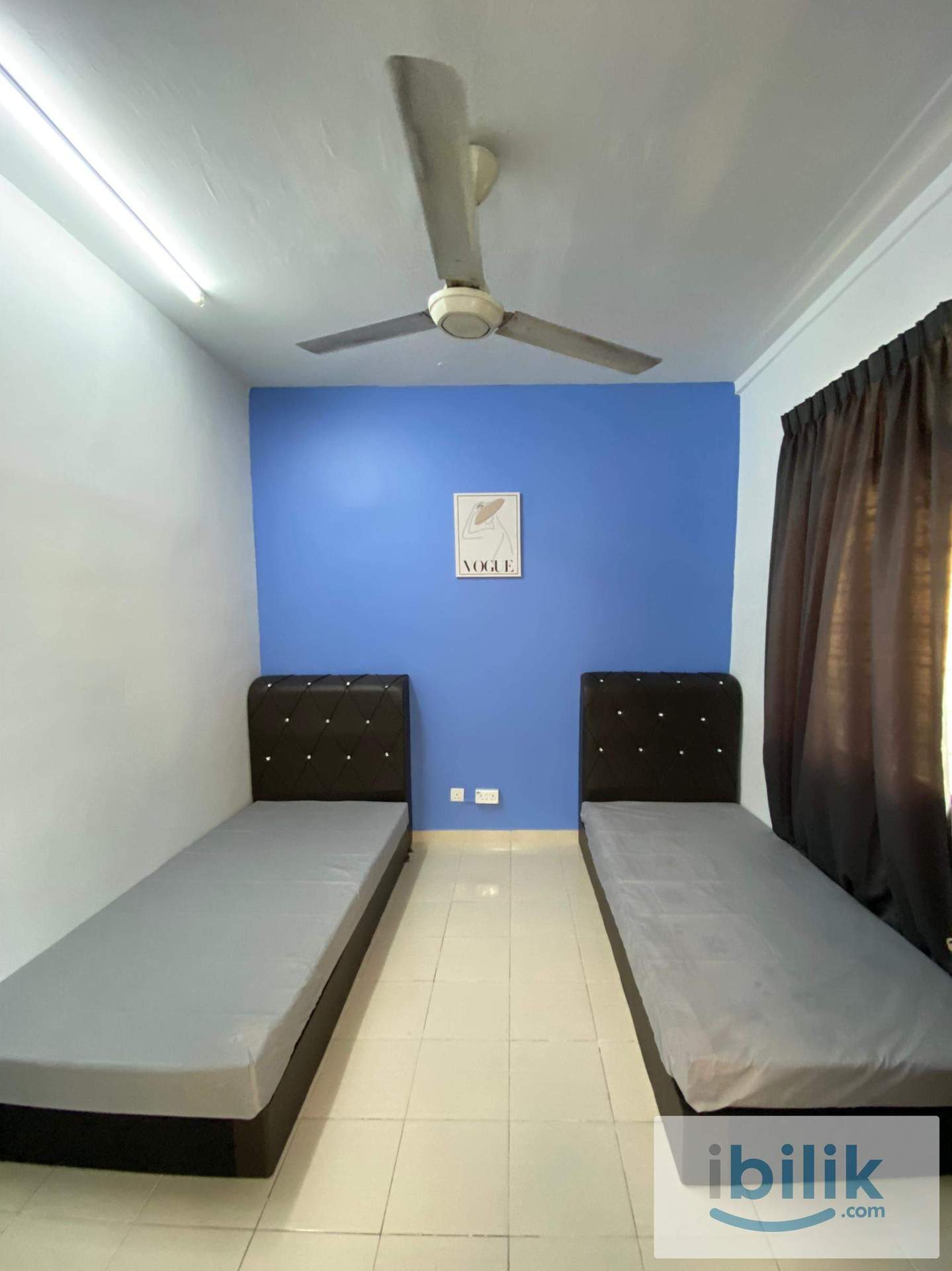 MEDIUM ROOM - Image 1