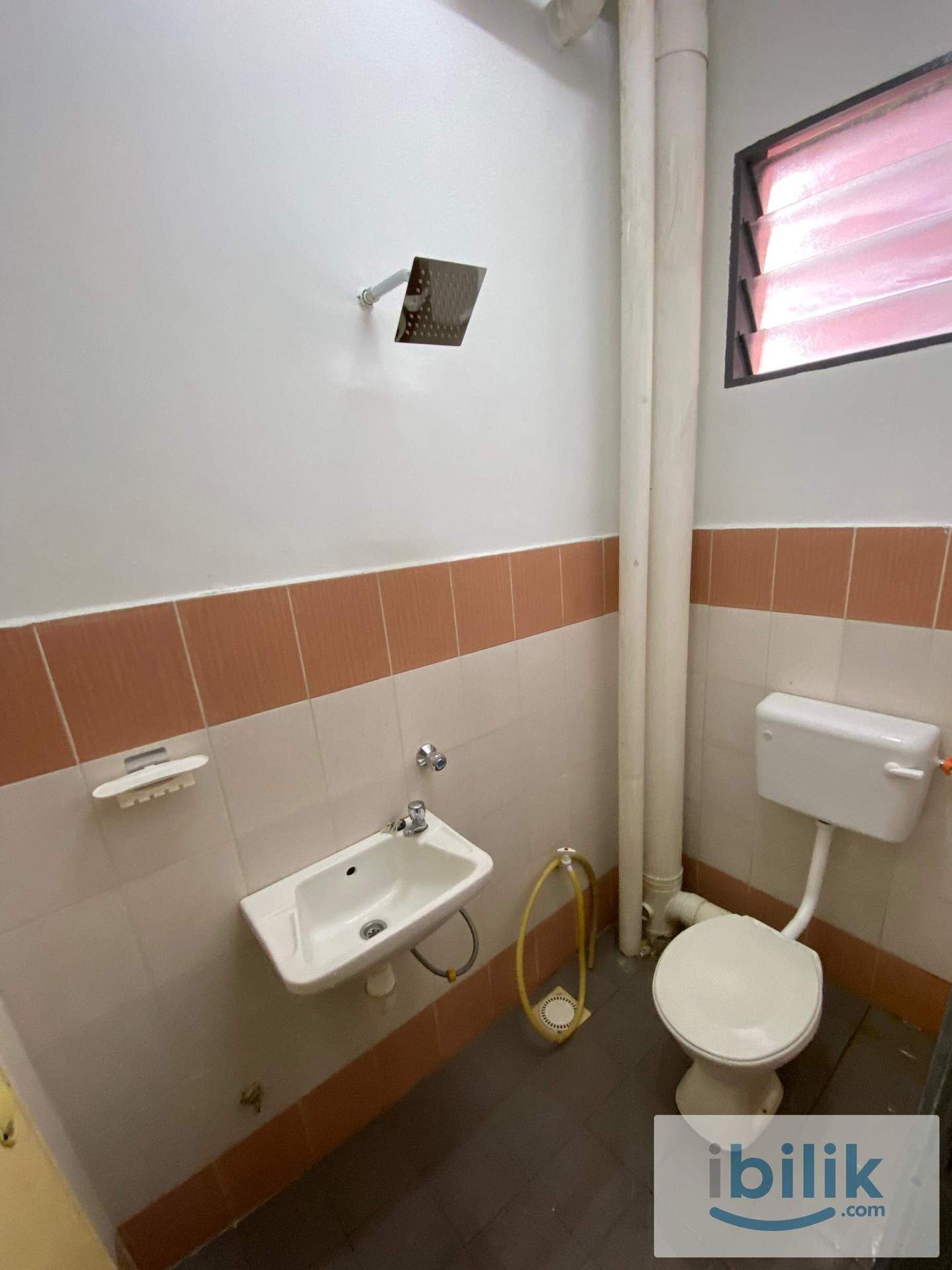 MEDIUM ROOM - Image 3