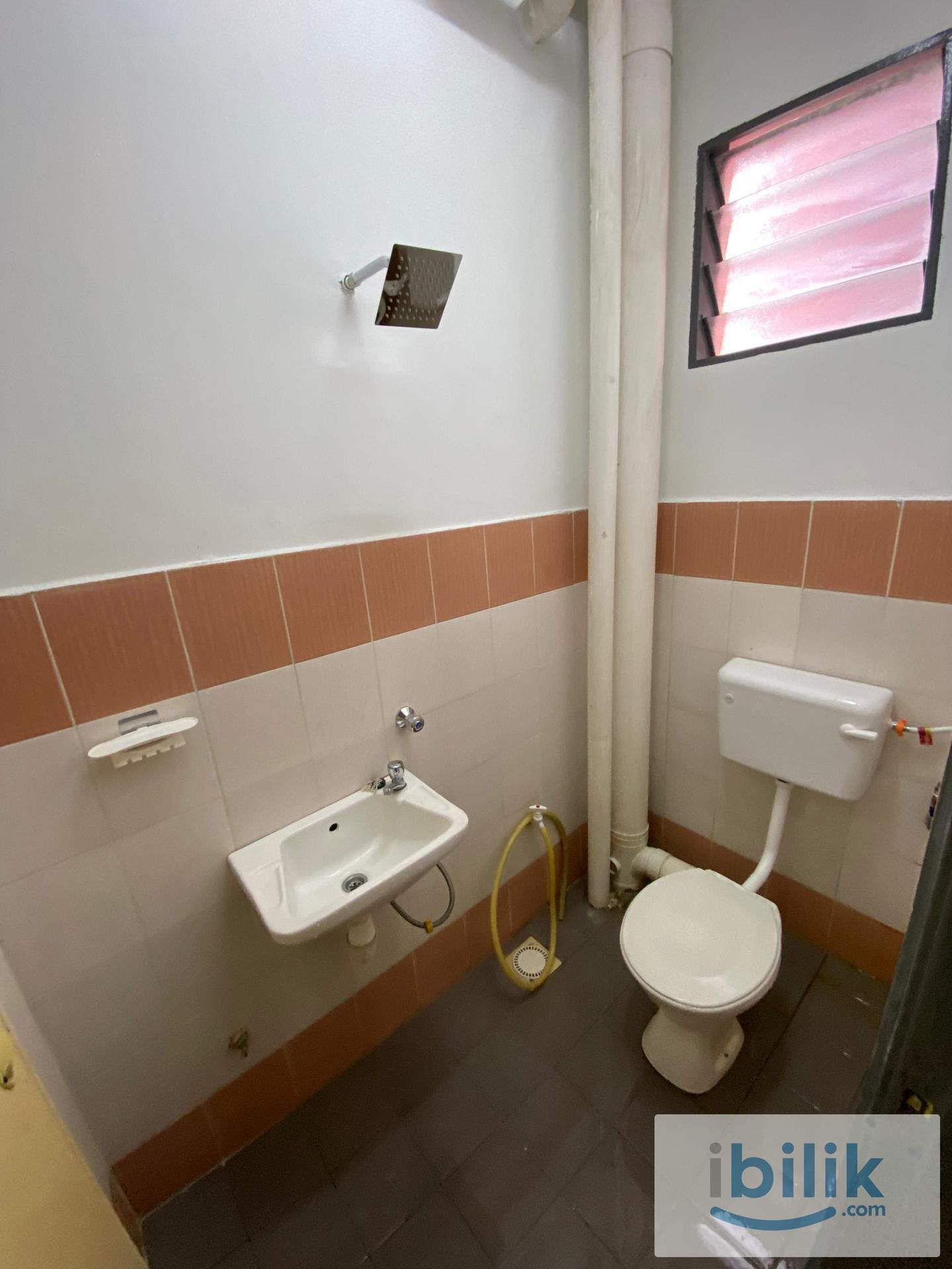 Single Room - Image 3