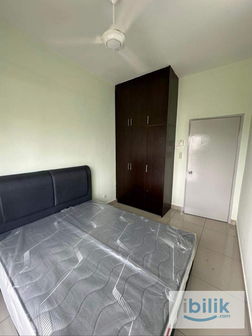 MEDIUM ROOM IN OUG PARKLANE OLD KALNG ROAD - Image 1