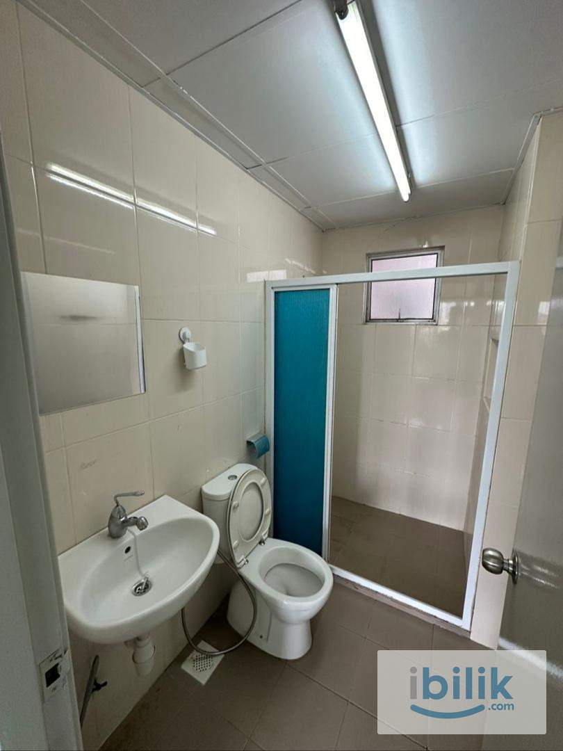 MEDIUM ROOM IN OUG PARKLANE OLD KALNG ROAD - Image 5