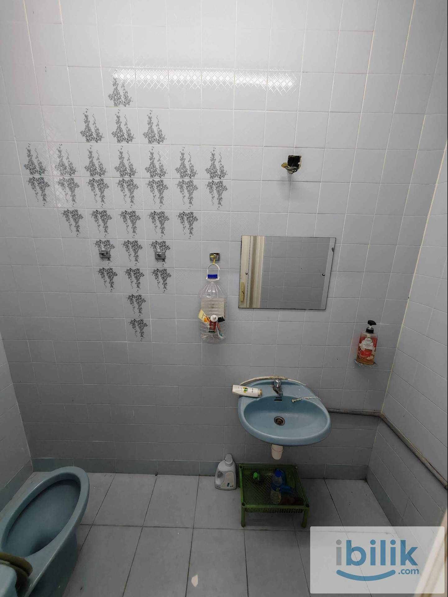 Masterroom at manor 2 - Image 4
