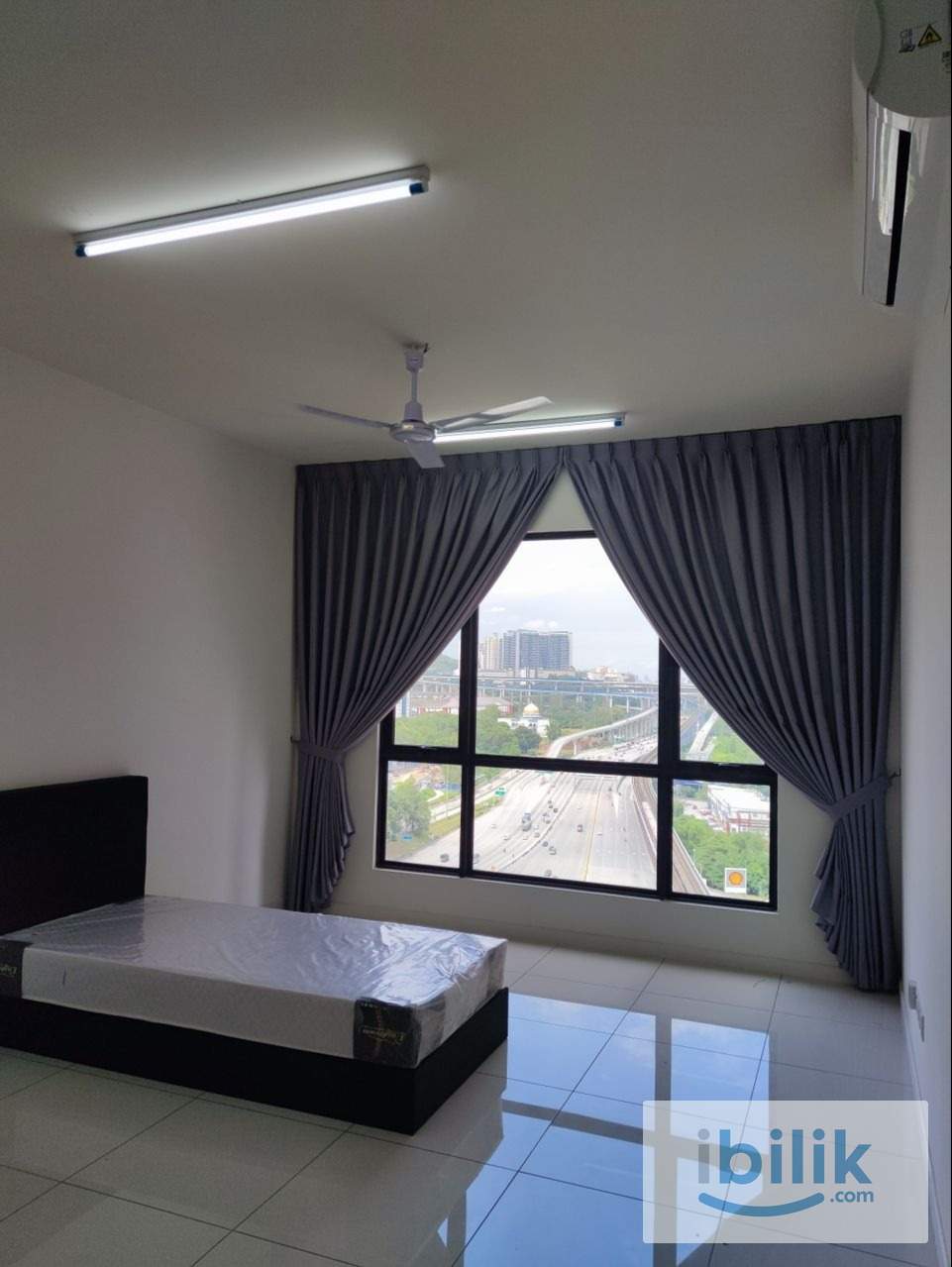 Fully furnished Middle room  - Image 1