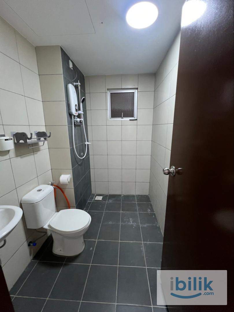 Fully furnished Middle room  - Image 2