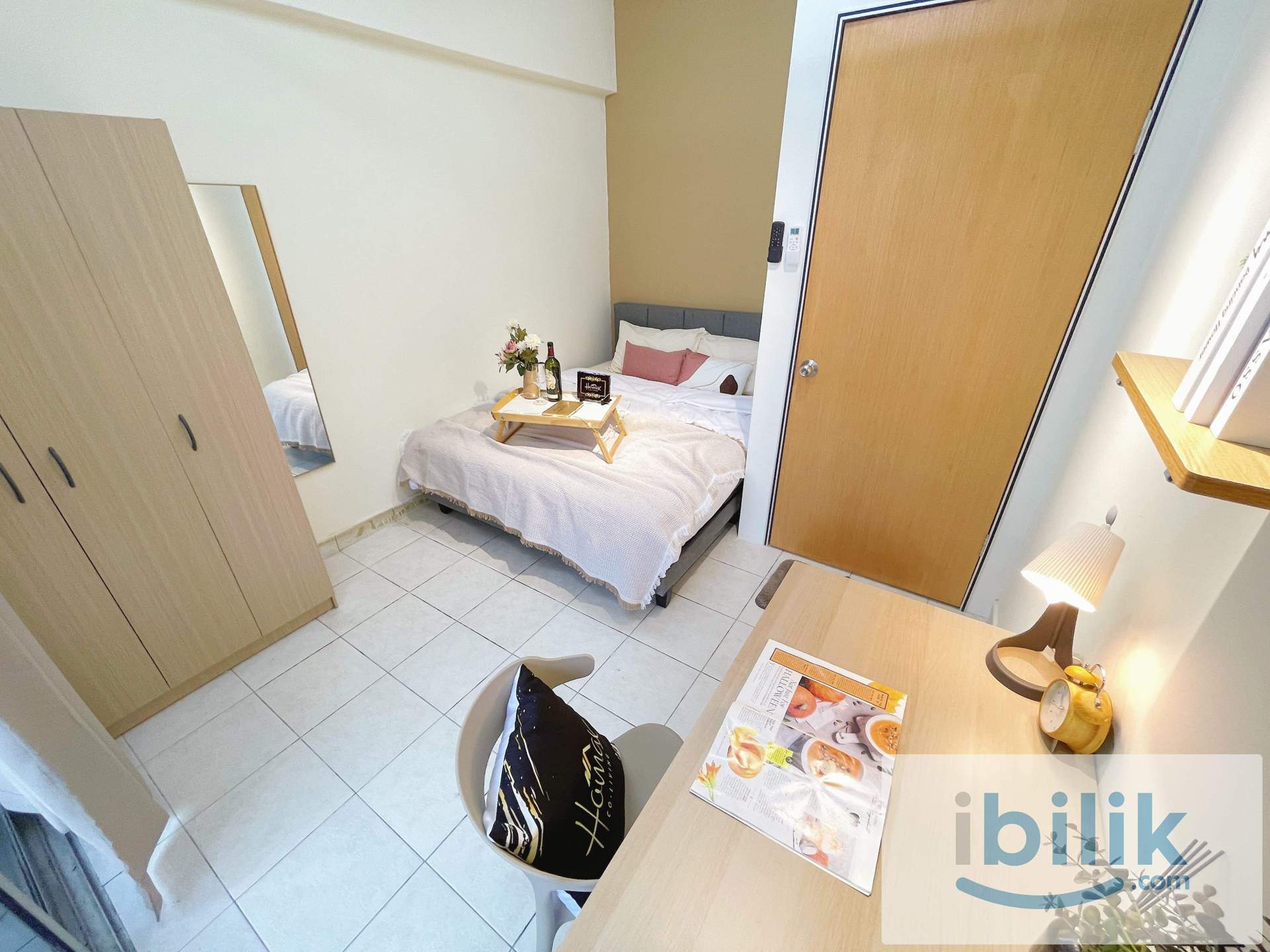 🏠FULLY FURNISHED😱 PREMIUM BALCONY ROOM! WORK FROM HOME FRIENDLY💻 - Image 1