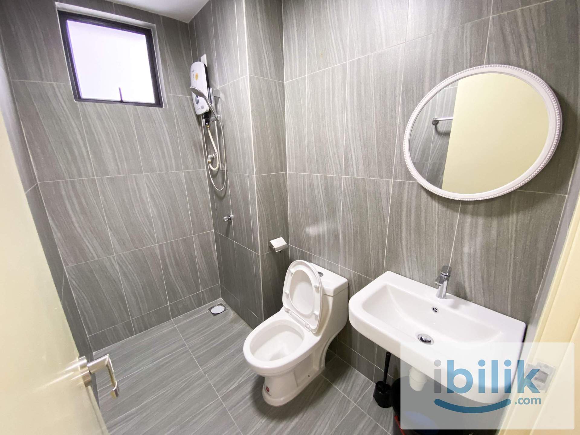 🏠FULLY FURNISHED😱 PREMIUM BALCONY ROOM! 6 STATIONS TO KLCC 🏙️ - Image 5