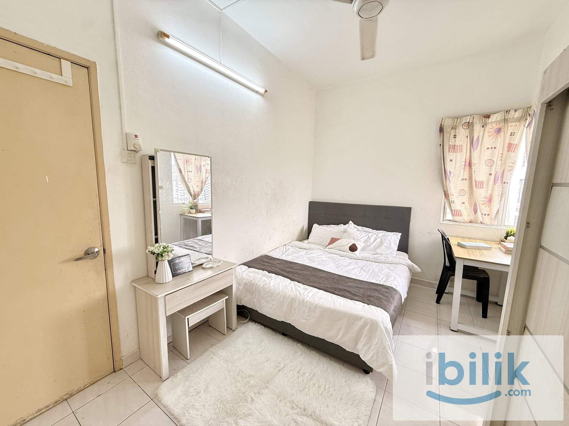 🔥PREMIUM QUEEN ROOM🔥WORK FROM HOME FRIENDLY! 5MINS WALK TO LRT WANGSA MAJU 🤩 - Image 3