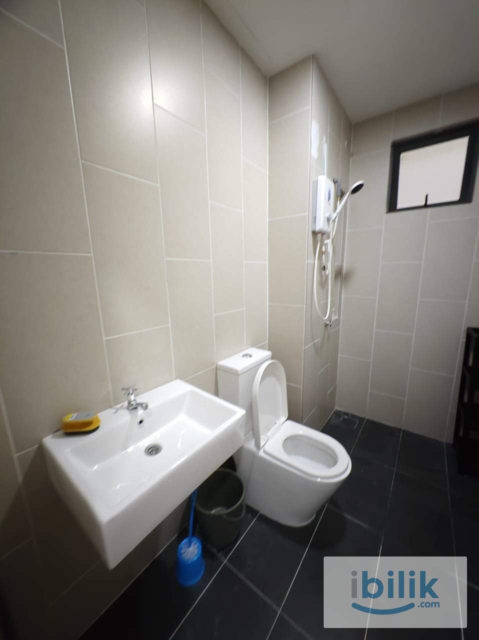 (MIXED UNIT) Middle Room at The Andes Condo Villa - Image 4