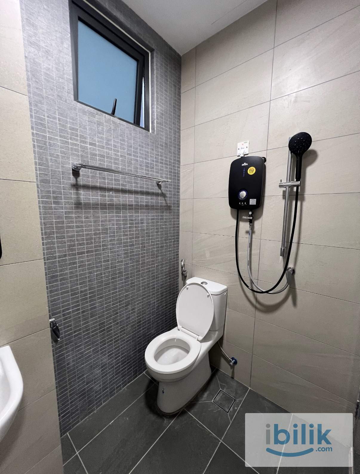 (Mixed Unit) Middle Room at D’Seven Sunway - Image 5