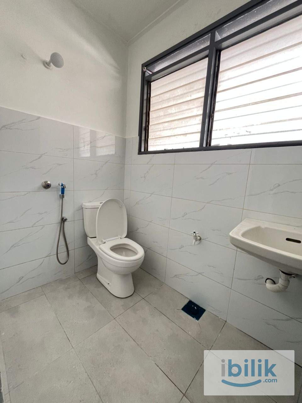 BILIK SEWA PEREMPUAN MUSLIMAH – KAMPUNG BARU, KL (10 MINIT JALAN KAKI KE HKL & LRT) - Image 10