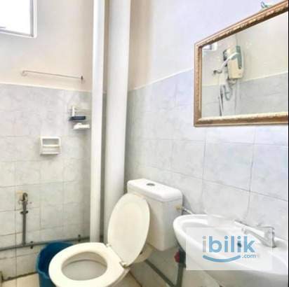 Newly Renovated #Air-cond Middle Queen bedroom #10mins to Sunway Pyramid #Low Deposit #Free Unlimited WiFi #Fully Furnis - Image 4