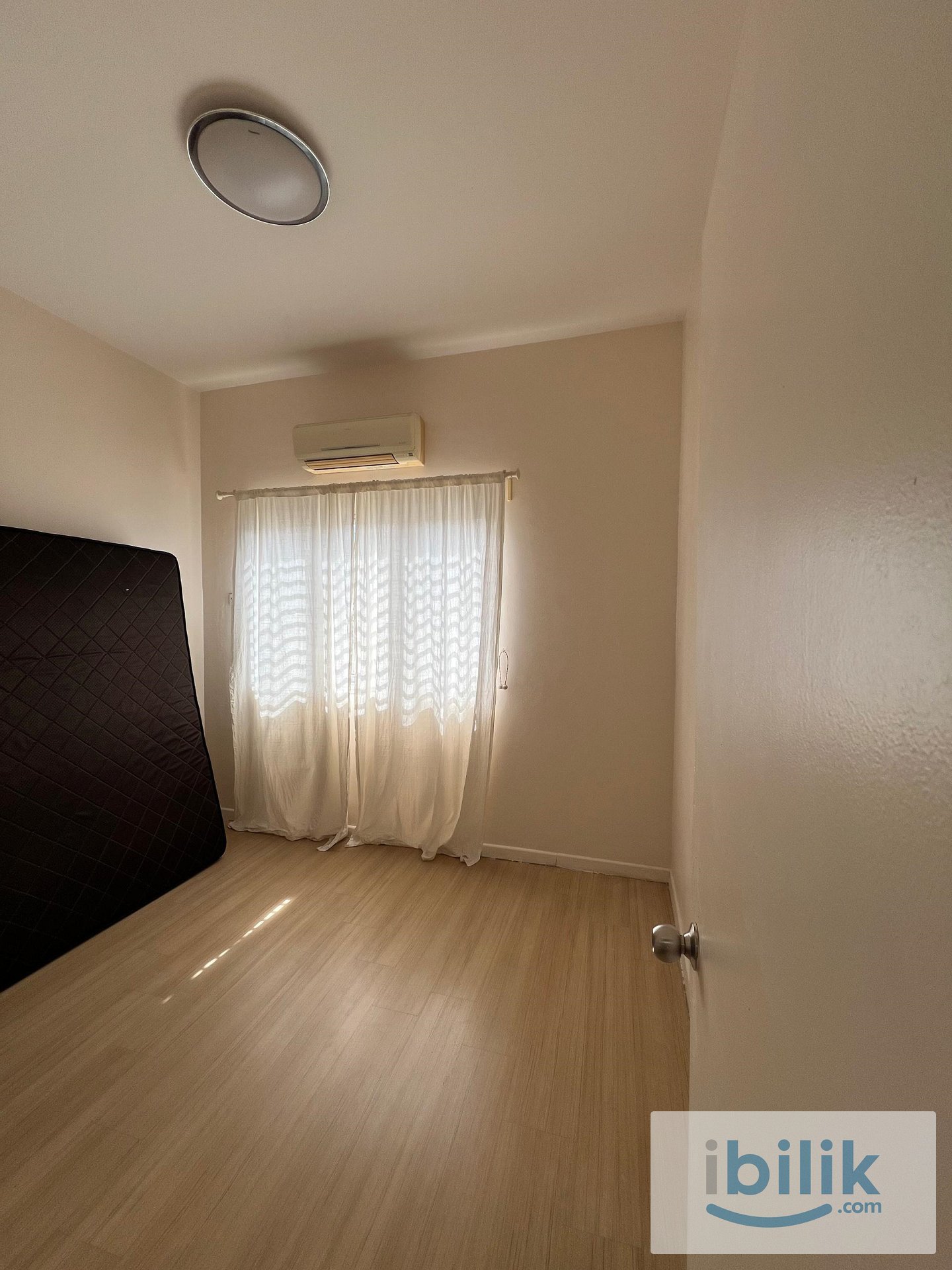 Newly Painted Room for Rent – Paragon 202, Taman Lestari Putra, Seri Kembangan - Image 3