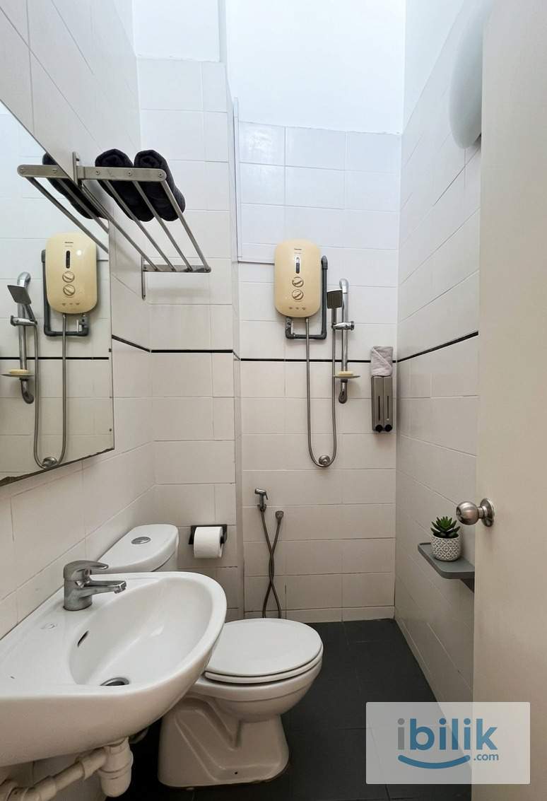 Newly Painted Room for Rent – Paragon 202, Taman Lestari Putra, Seri Kembangan - Image 6