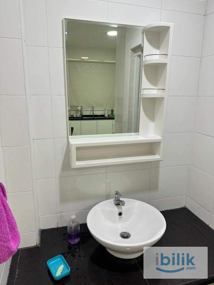 Cozy Middle Room at Primero Heights - Image 7